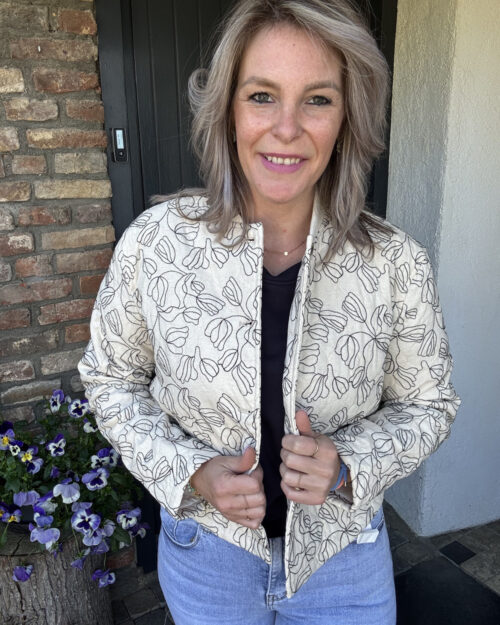 Detail bomber ecru/zwart