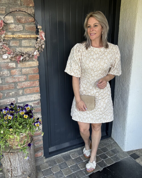 Dress flower beige