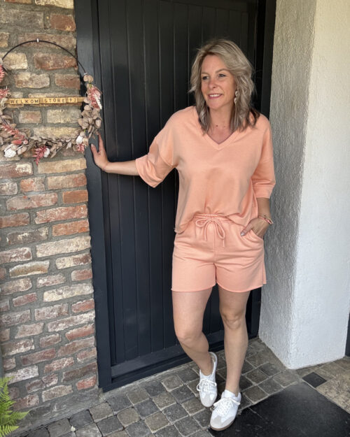 Short comfy-set peach