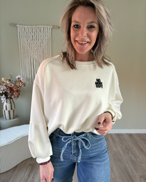 Sweater no more oops wit/zwart