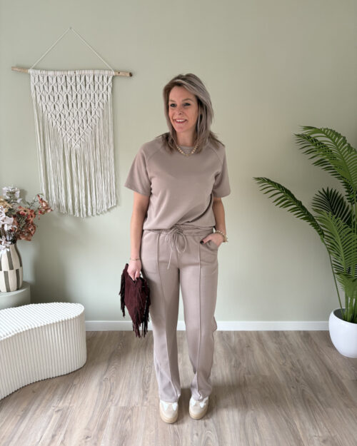 Spring twin-set taupe