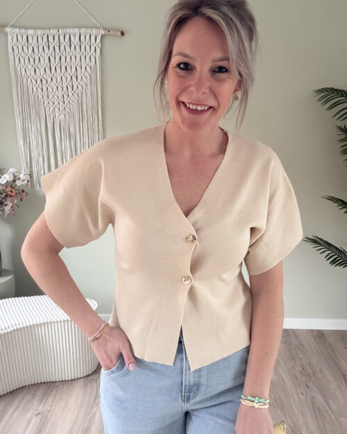 Button top beige