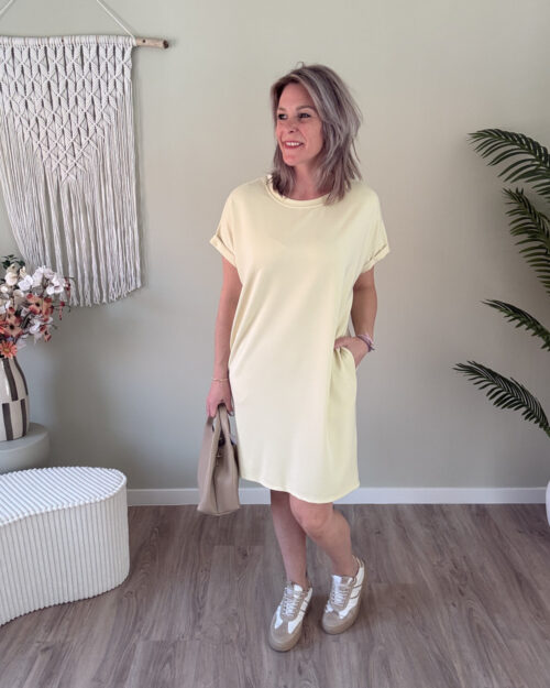 T-shirt dress geel