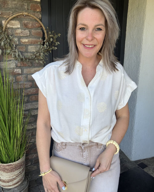 Blouse details ecru