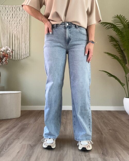 Straight wide leg jeans denim