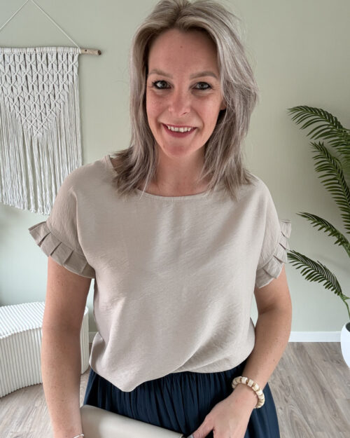 Ruffle top beige