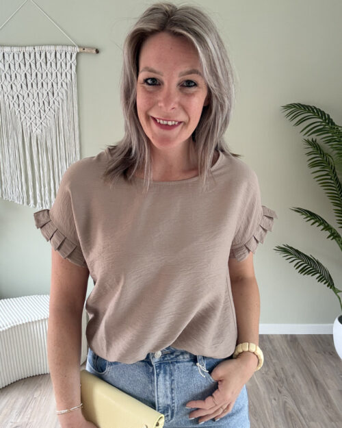 Ruffle top taupe