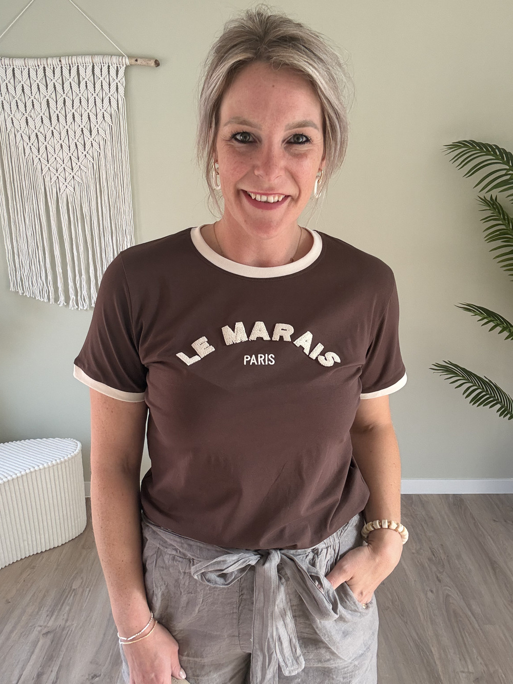 Tee le Marais choco-wit