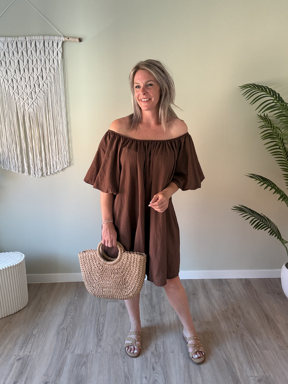 Off-shoulder dress choco