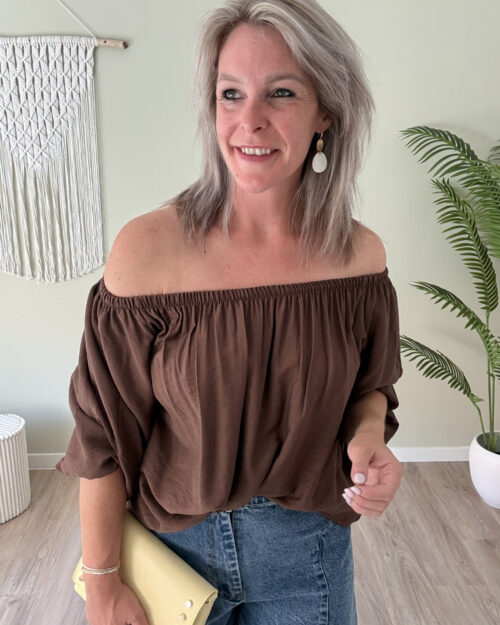 Off-shoulder blouse choco