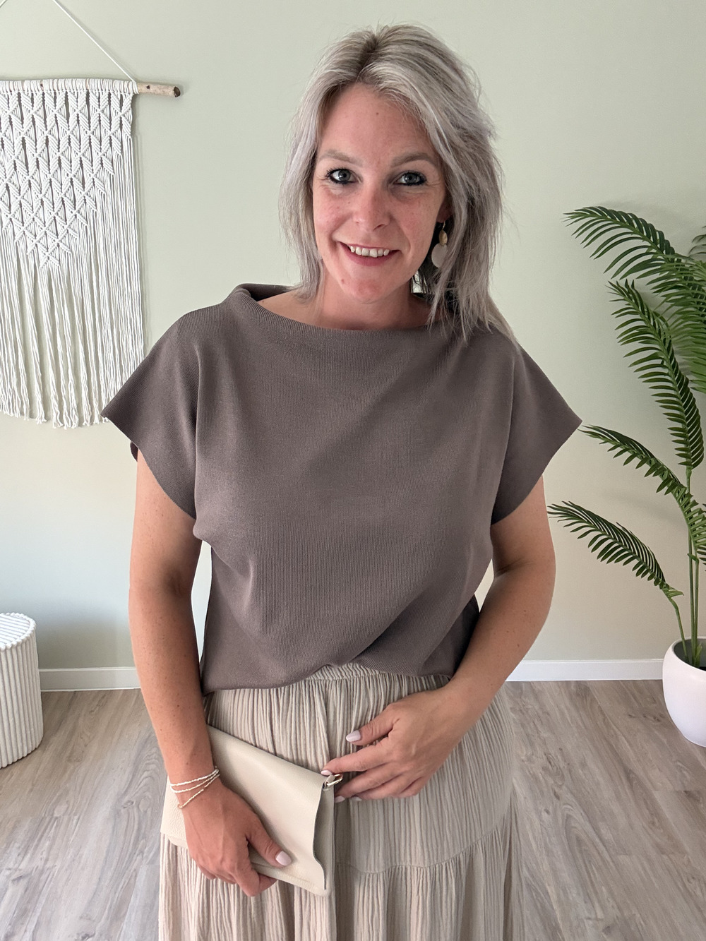 Top met boothals taupe - Afbeelding 3