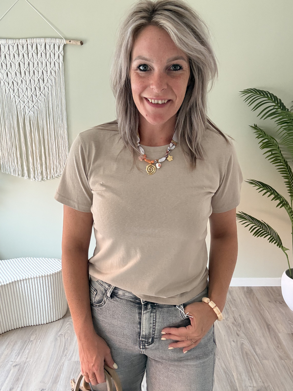 Basic tee beige