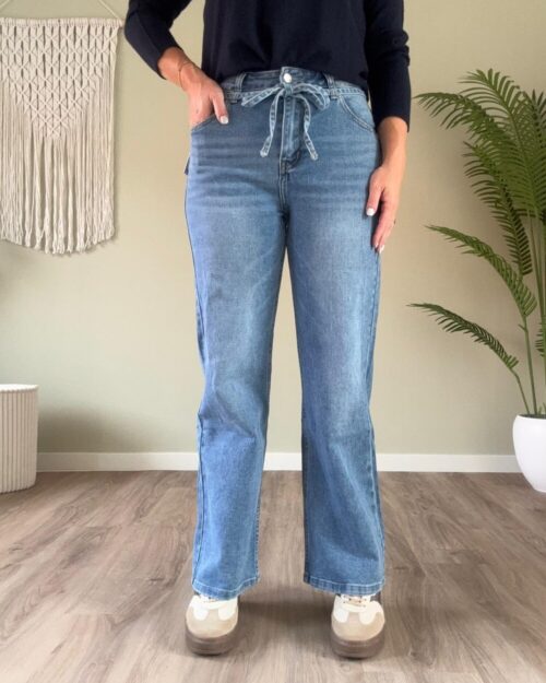 Jeans met strikje