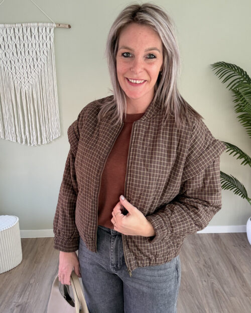 Checkered bomber taupe